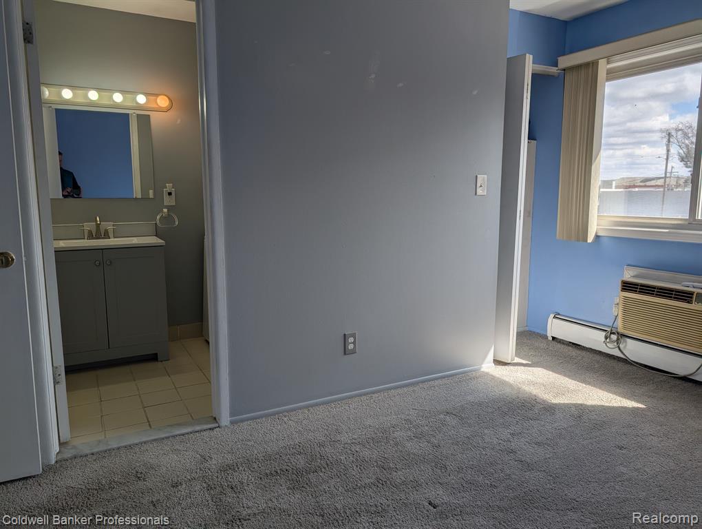 31831 GRAND RIVER Avenue, 98, Farmington, MI 48336 — Photo 10