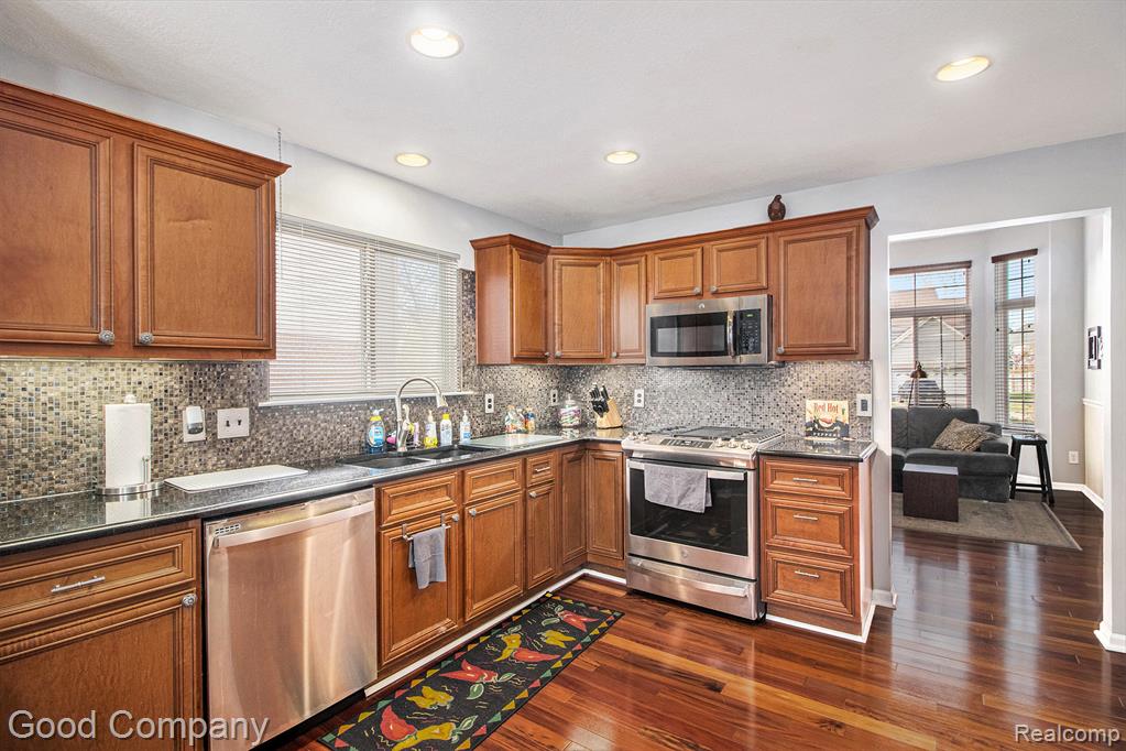 24163 Curt Drive, Brownstown, MI 48183 — Photo 10
