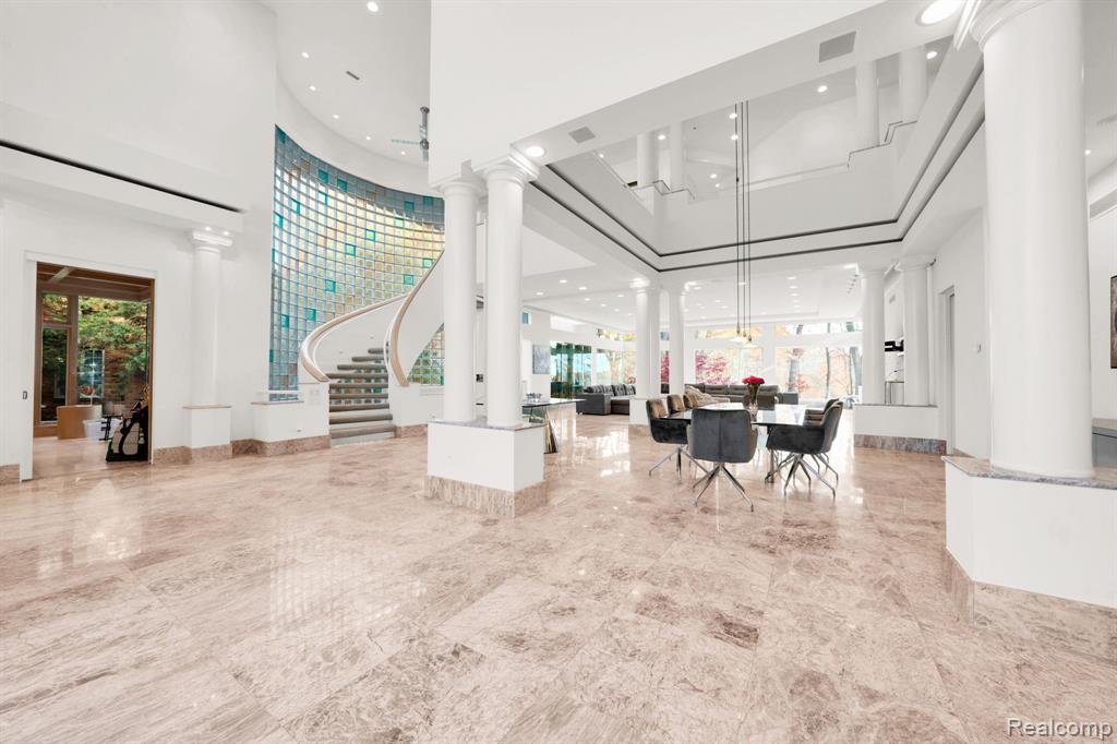 1744 Heron Ridge Drive, Bloomfield Hills, MI, 48302
