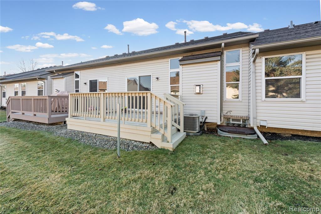 42430 Park Ridge Way, Clinton Twp, MI 48038 — Photo 30