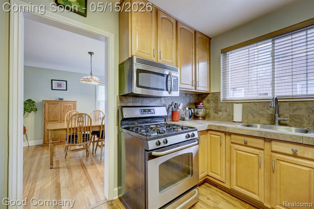 430 S Edison Avenue, Royal Oak, MI 48067 — Photo 16