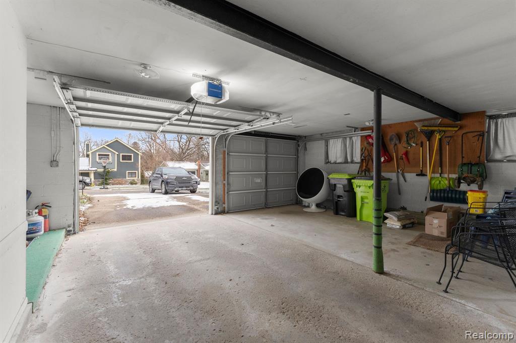 867 CARPENTER Street, Northville, MI 48167 — Photo 41