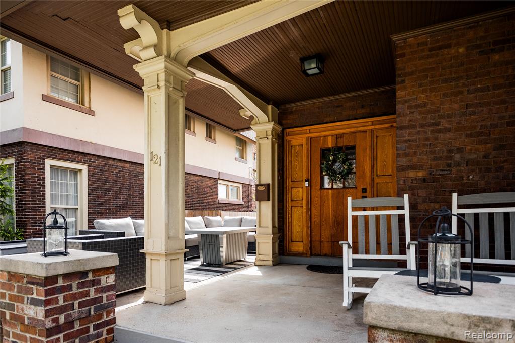 121 Atkinson Street, Detroit, MI 48202 — Photo 2