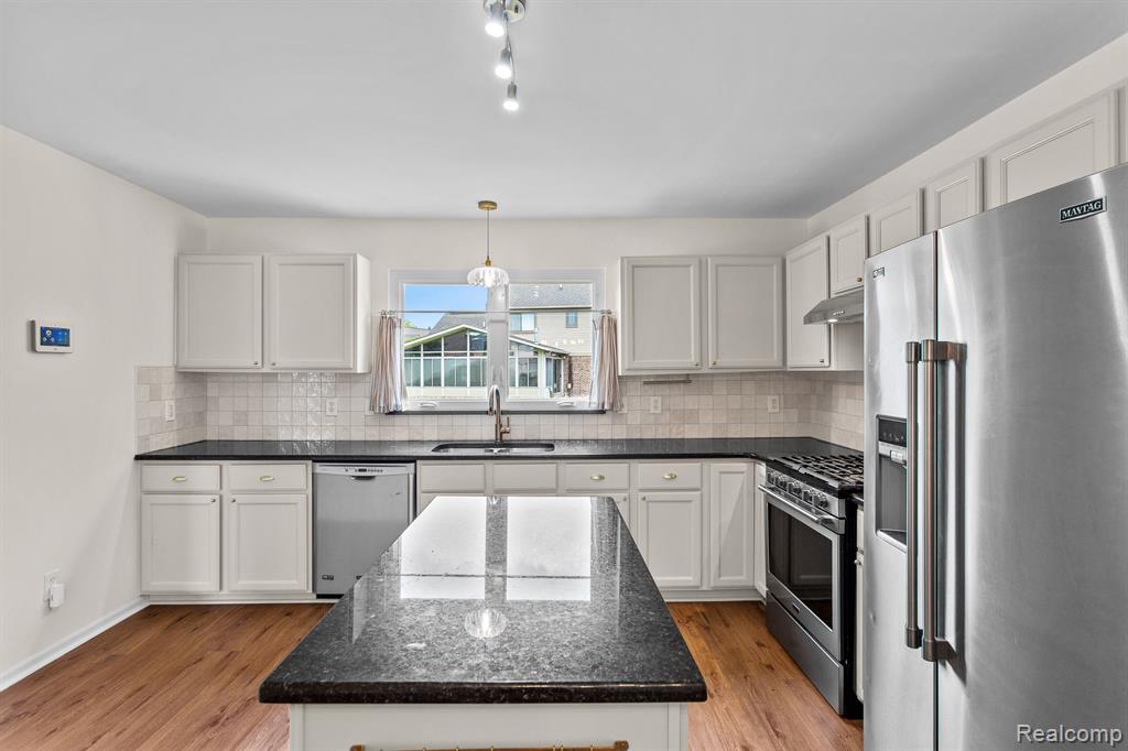 4051 SARAH ANN Drive, Canton, MI 48188 — Photo 4