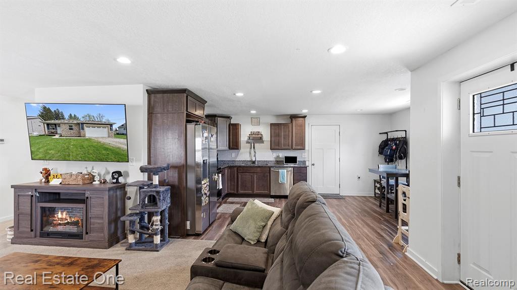 15586 Pine Street, Monroe, MI 48161 — Photo 7