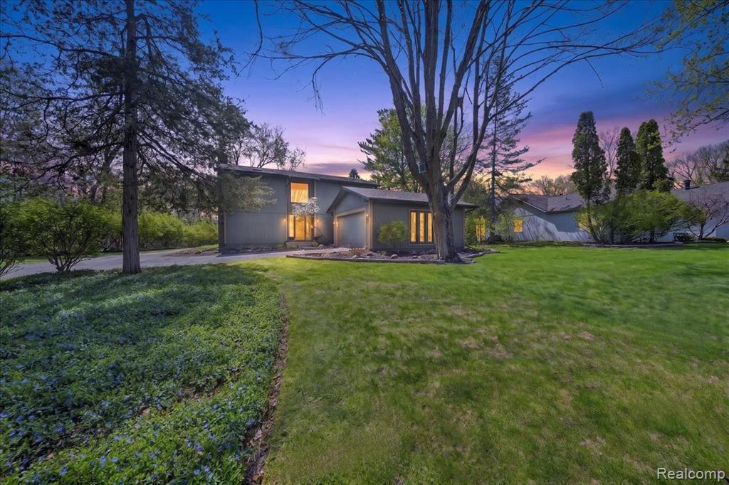 7025 Cedarbank Drive, West Bloomfield, MI 48324 — Photo 40