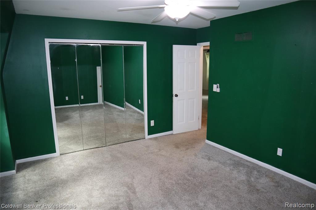 5435 S Sycamore Drive, Burton, MI 48509 — Photo 26