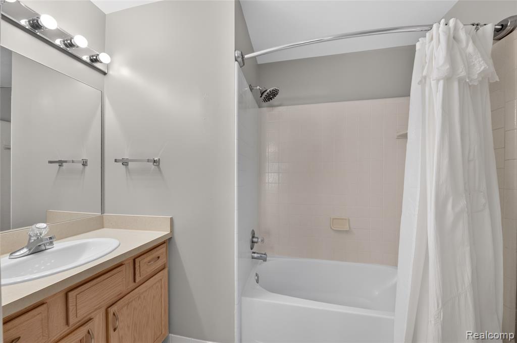 4003 Murray Street, Grand Blanc, MI 48439 — Photo 18