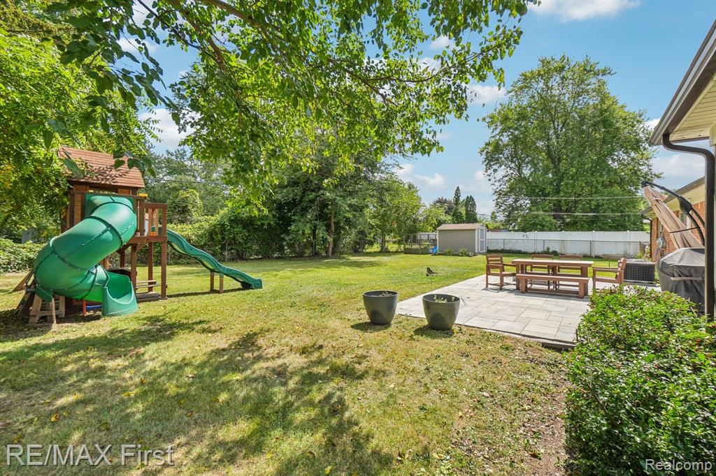 6024 Overlook, Clarkston, MI — Photo 34