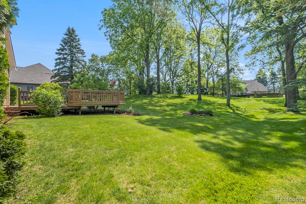 4118 Pinehurst Drive, Howell, MI 48843 — Photo 33