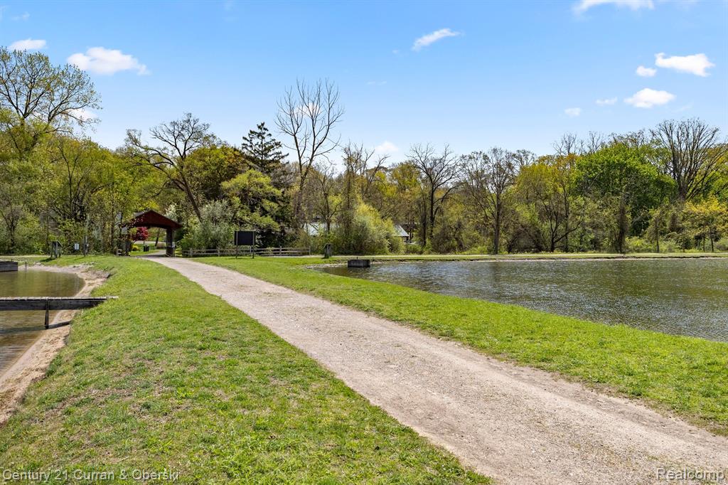 4400 HIGHFIELD Road, Waterford, MI 48329 — Photo 50