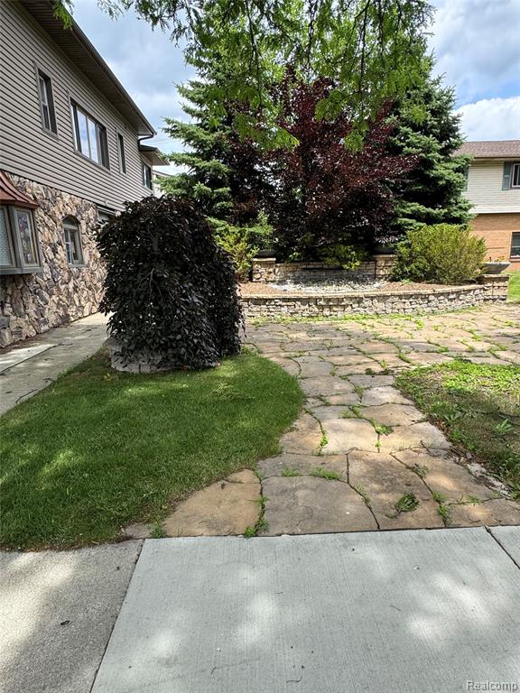 1128 Eureka Road - Photo 2