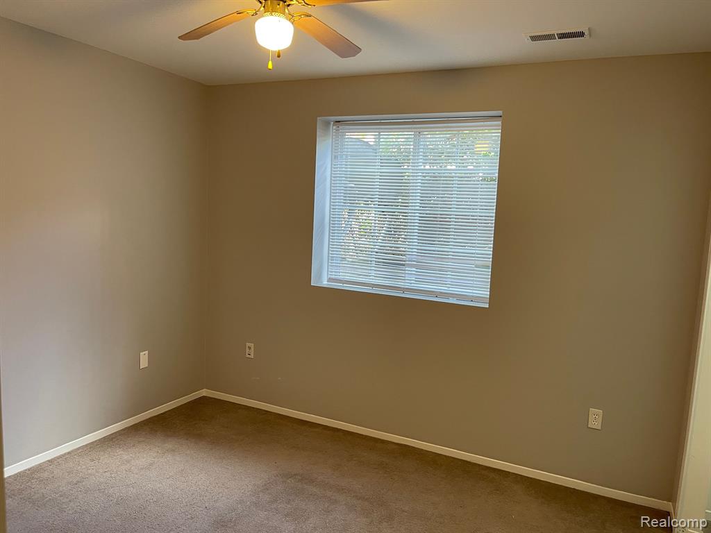 23380 GRAYSON Drive, Southfield, MI 48075 — Photo 13