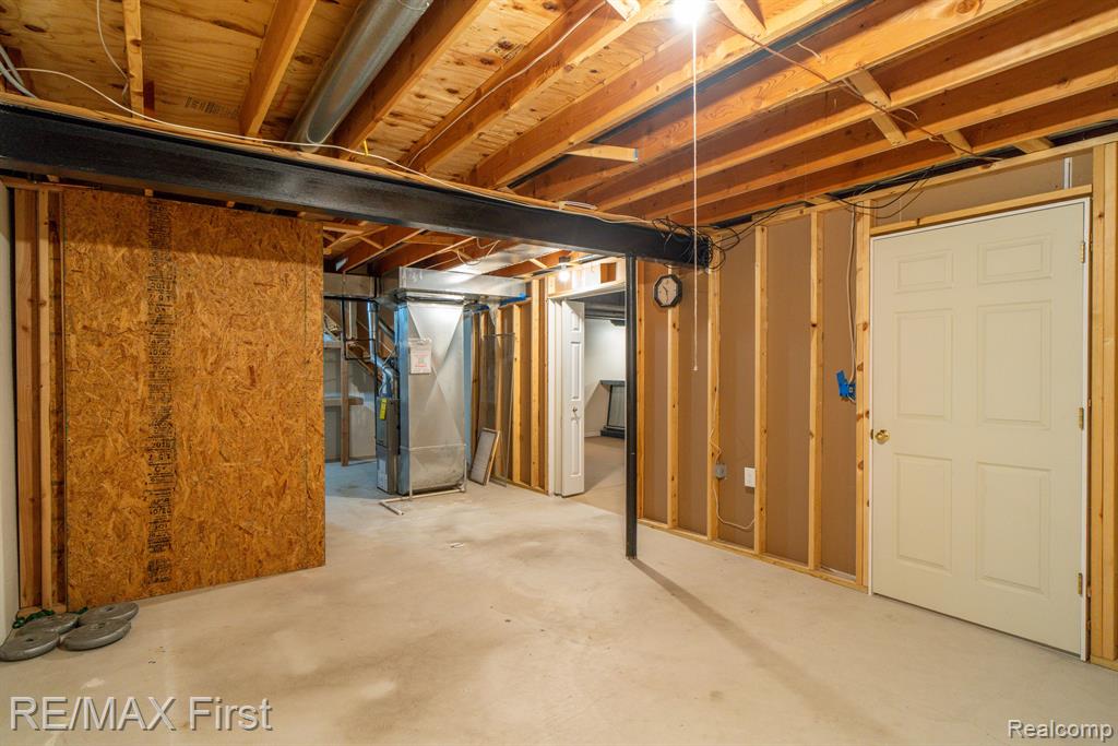 4158 RICHFIELD Drive, Sterling Heights, MI 48314 — Photo 35