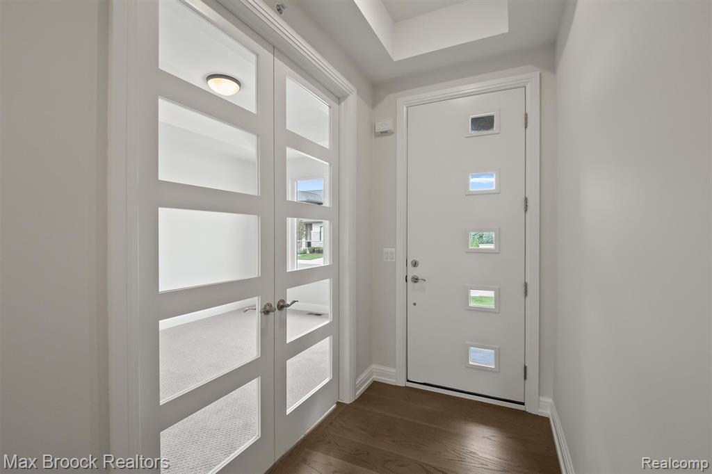 7477 Gramercy Circle, 17, West Bloomfield, MI — Photo 4
