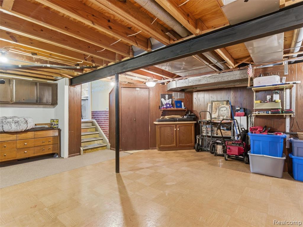 1373 Glenwood Drive, Troy, MI 48083 — Photo 34