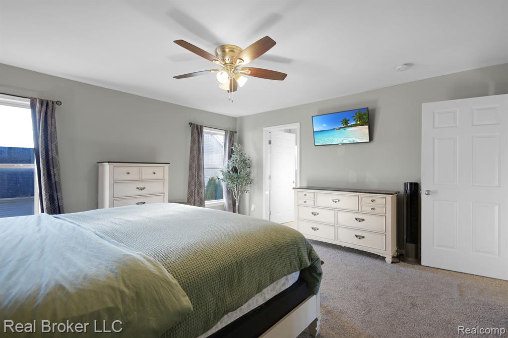 52391 WALNUT Drive, Chesterfield, MI 48047 — Photo 17