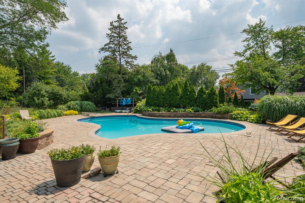 1651 Hoit Tower Drive, Bloomfield, MI 48302 — Photo 28