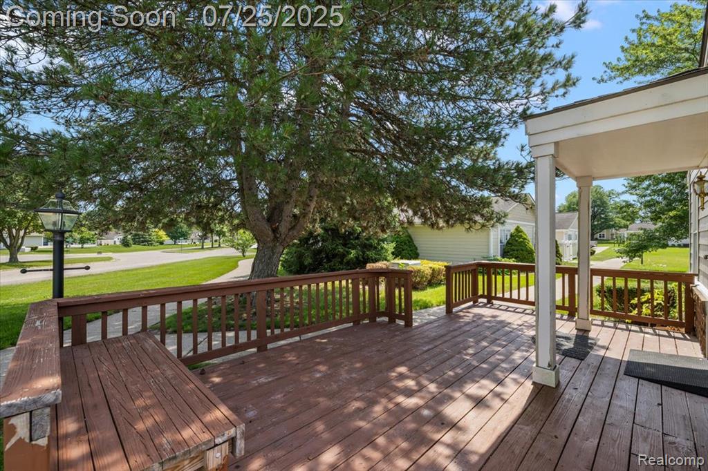 39869 Village Wood Lane, Novi, MI — Photo 8