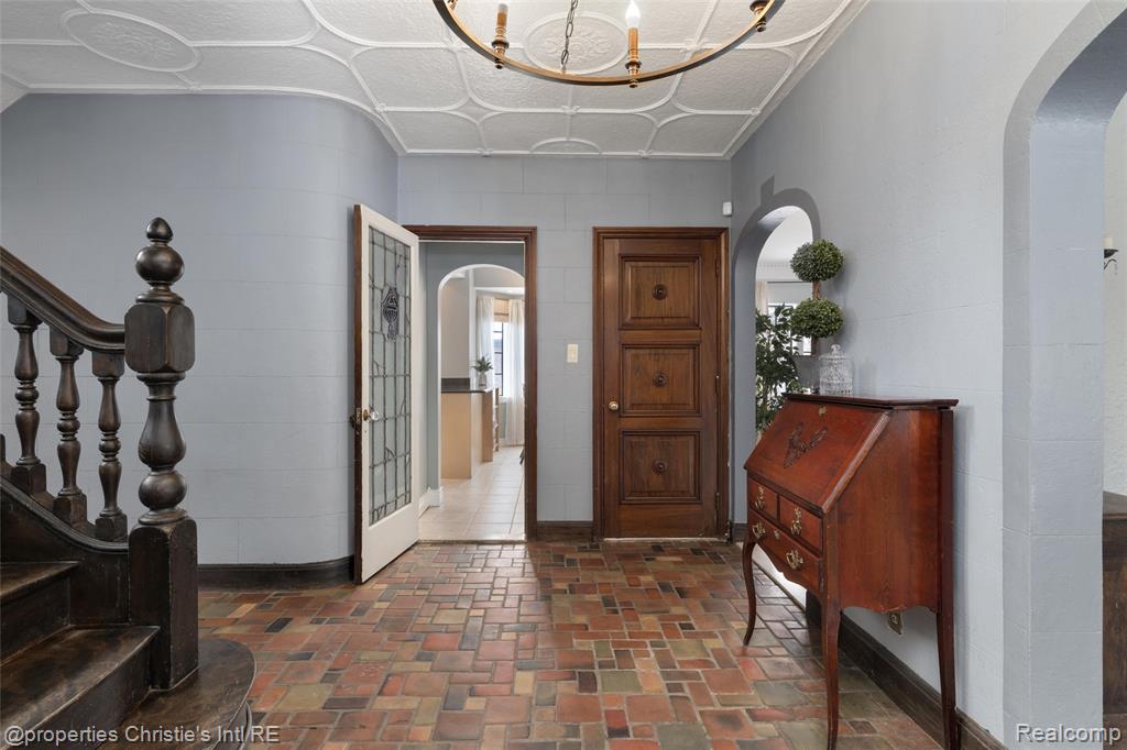 19435 Shrewsbury Road, Detroit, MI 48221 — Photo 2