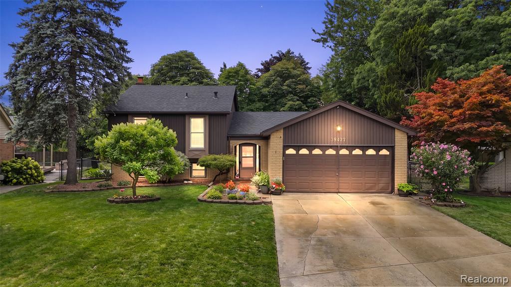 39477 Baroque Boulevard, Clinton Twp, MI 48038