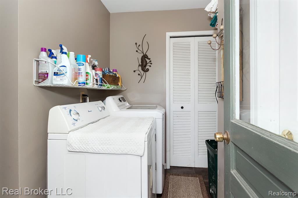 495 GLENN Court, Lake Orion, MI 48362 — Photo 19