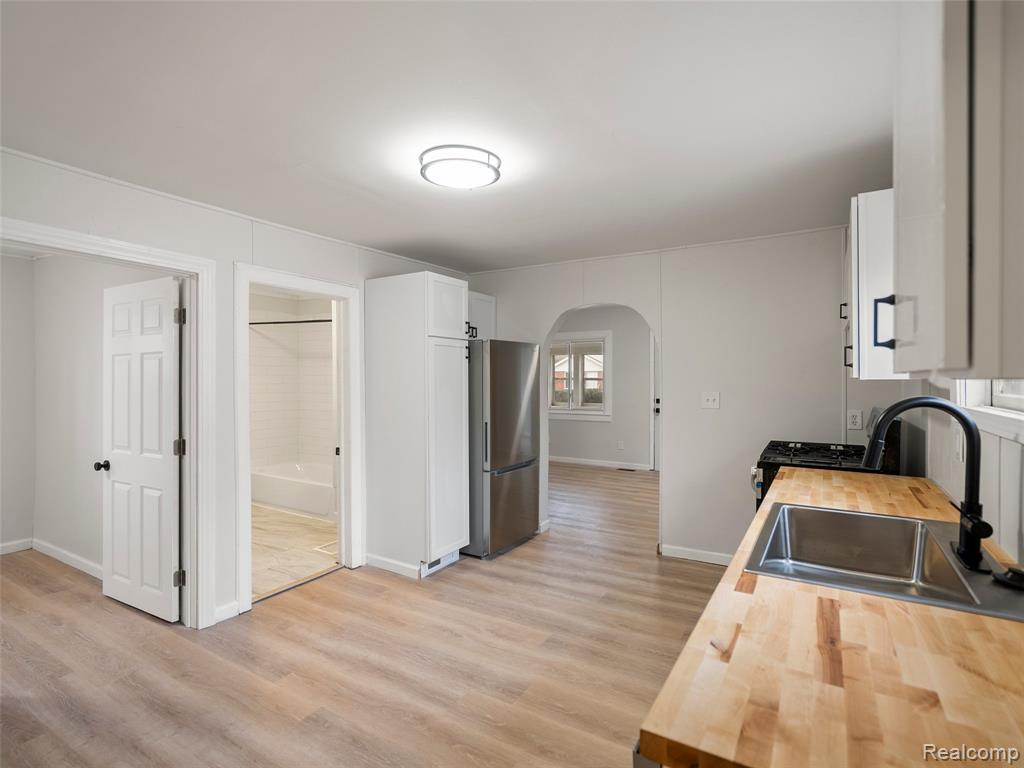 130 Meadle Street, Mount Clemens, MI 48043 — Photo 9
