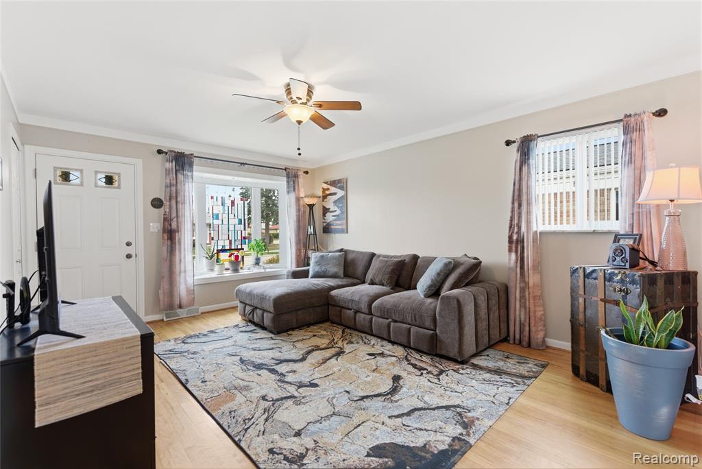 8164 Gerald Avenue, Warren, MI 48093 — Photo 6
