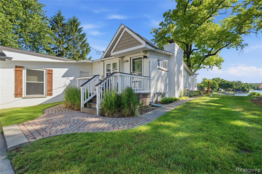 10470 King Road, Davisburg, MI 48350 — Photo 25