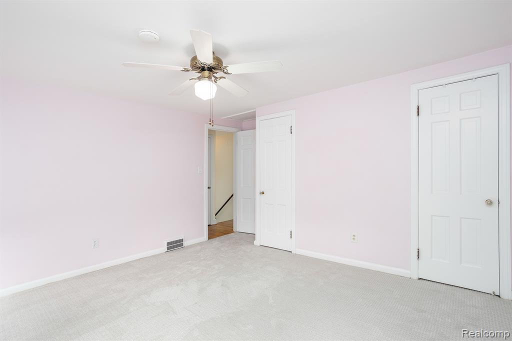4 DUXBURY Lane, Dearborn, MI 48120 — Photo 21