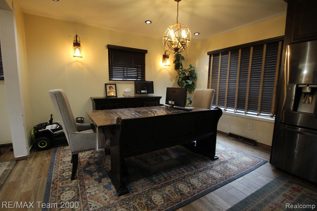6000 ORCHARD Avenue, Dearborn, MI 48126 — Photo 11