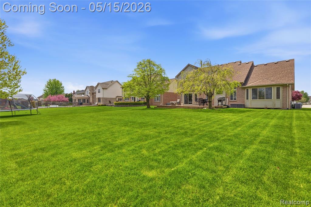 48528 Lafayette Drive, Macomb, MI 48044 — Photo 61