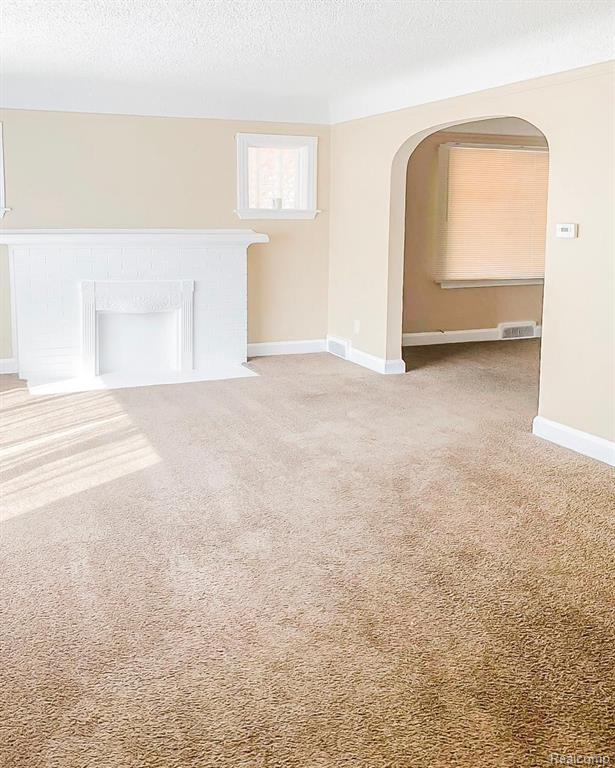 9590 MEMORIAL Street, Detroit, MI 48227 — Photo 2
