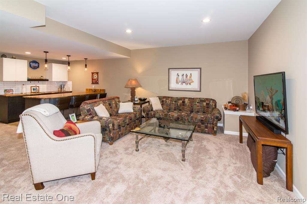 707 6th Street, Fenton, MI 48430 — Photo 34