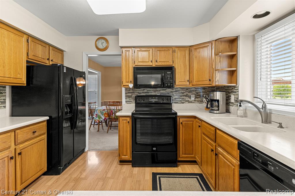 1256 Wedgewood Circle, Saline, MI 48176 — Photo 19