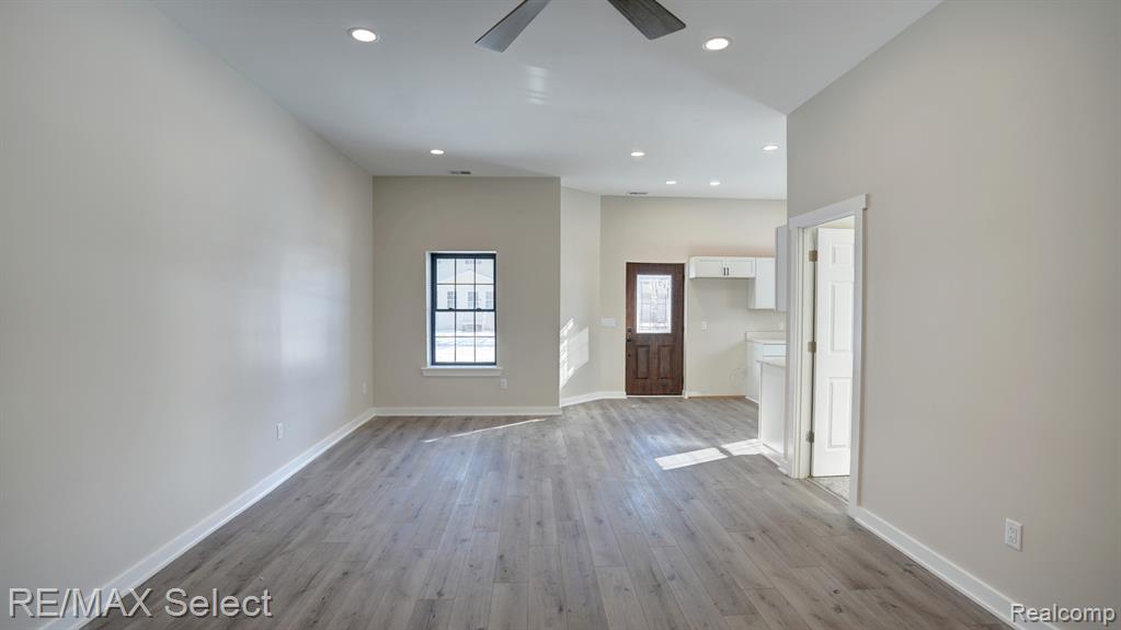 207 CLARENCE Street, Holly, MI 48442 — Photo 14
