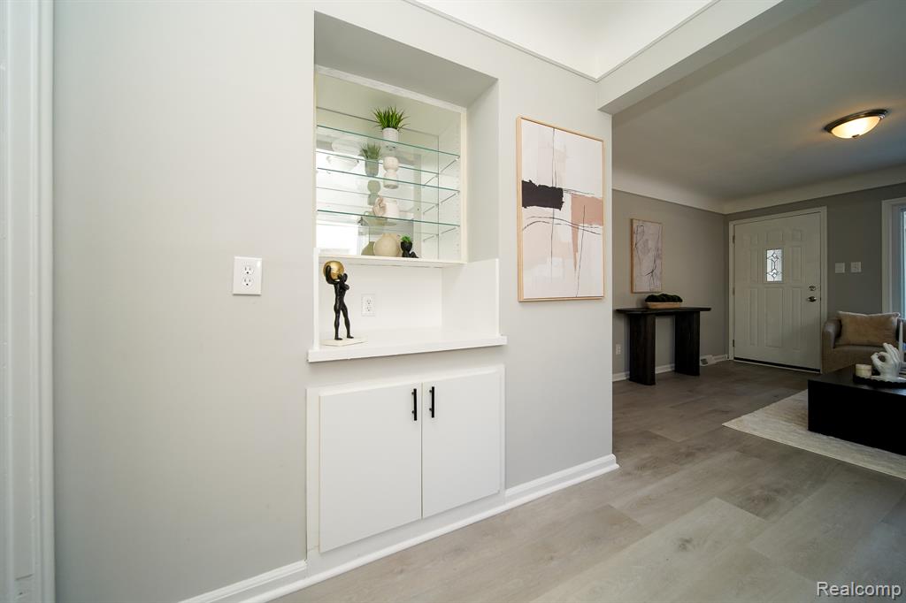 750 E Hayes Avenue, Hazel Park, MI 48030 — Photo 20