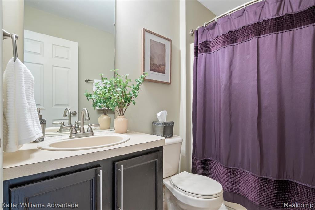 7501 Carlton Drive, Ypsilanti, MI 48197 — Photo 25