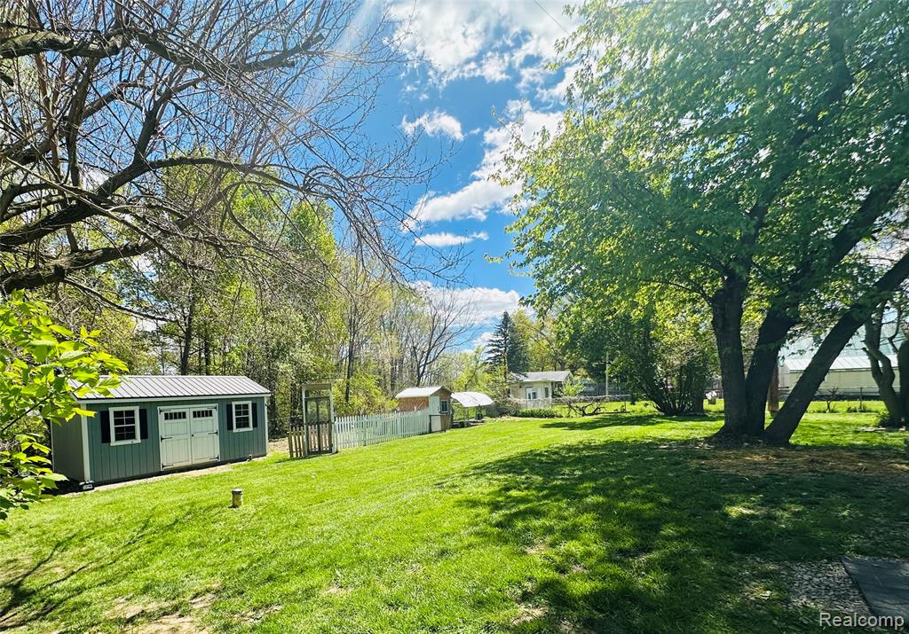5827 Annibal Drive, Lapeer, MI 48446 — Photo 5