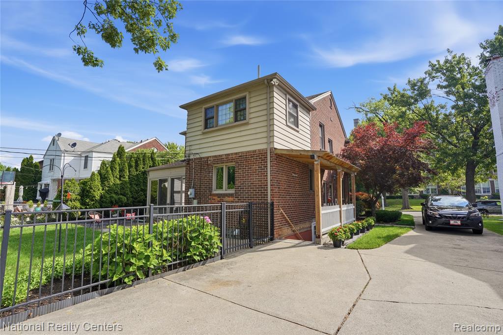 169 McKinley Avenue, Grosse Pointe Farms, MI 48236 — Photo 48
