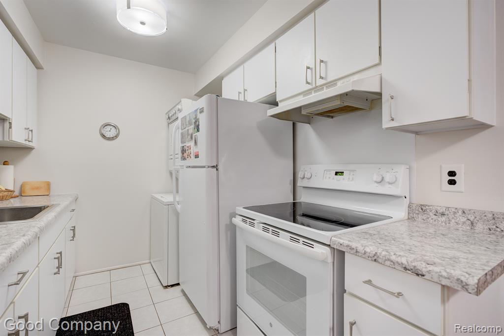 3421 HILLSIDE Drive, 4, Royal Oak, MI 48073 — Photo 9