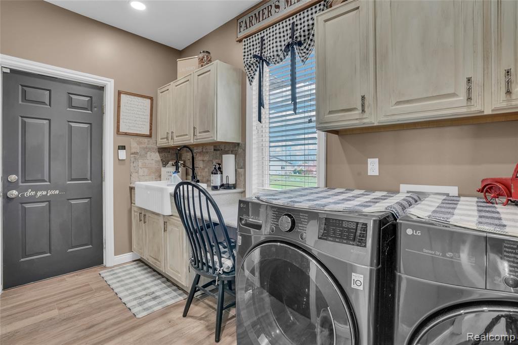 130 Whites Court, Houghton Lake, MI, 48629