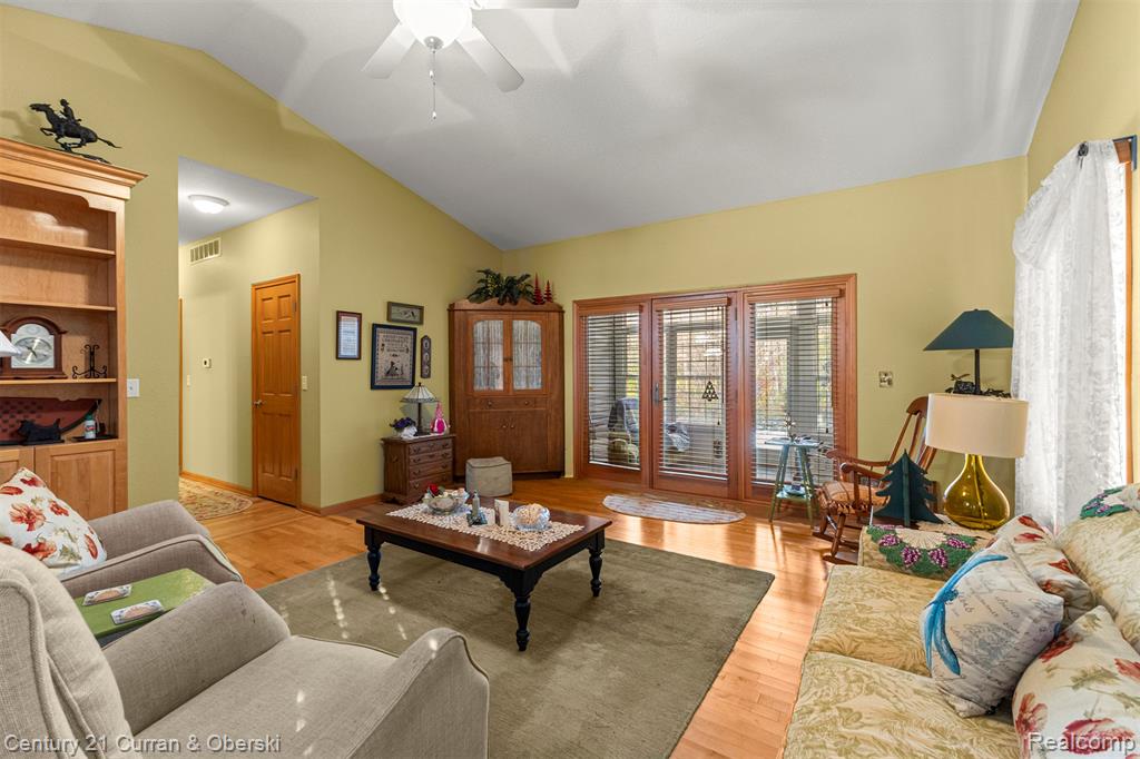 6858 Yorktown Place, Temperance, MI 48182 — Photo 6