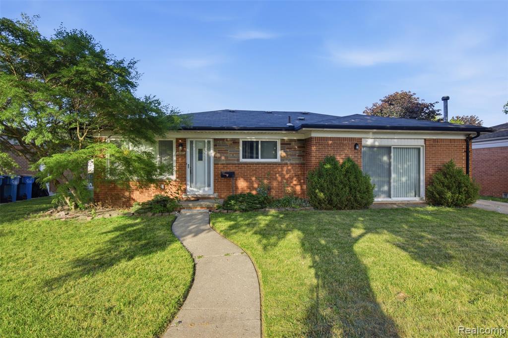 14283 LA CHENE Avenue, Warren, MI 48088