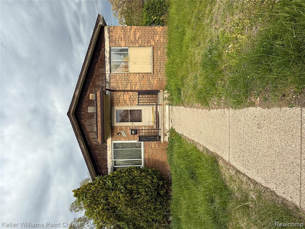 20400 Greenlawn Street