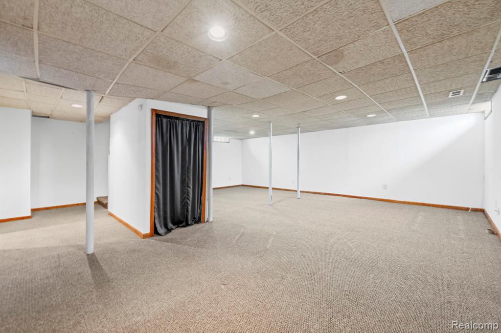 941 Pine Street, Wyandotte, MI 48192 — Photo 27