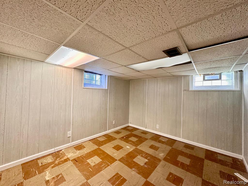 6790 WINONA Avenue, Allen Park, MI 48101 — Photo 16