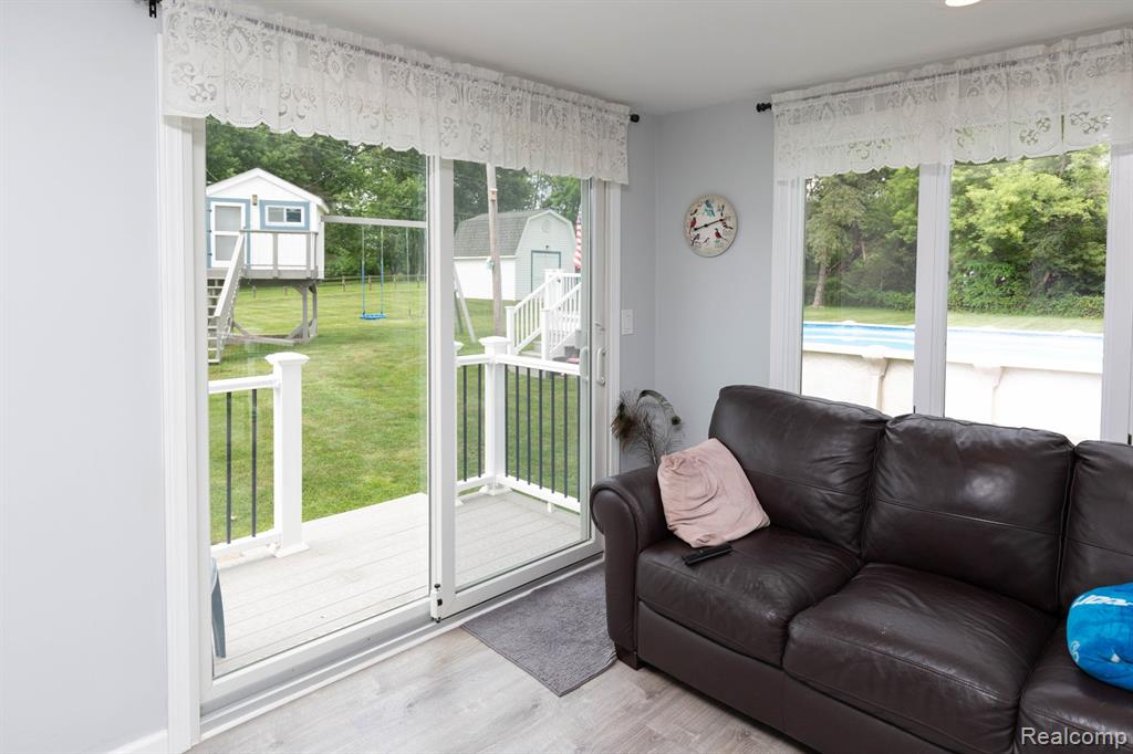 9026 Woodside Road, Northville, MI 48167 — Photo 8