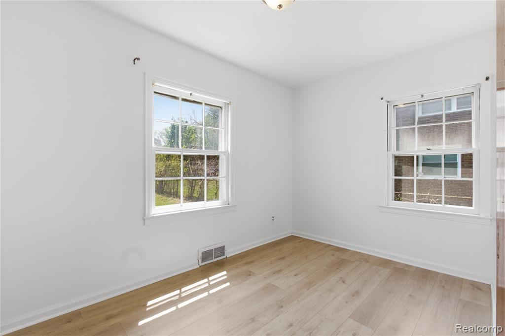 8238 Fisher Avenue, Warren, MI 48089 — Photo 3
