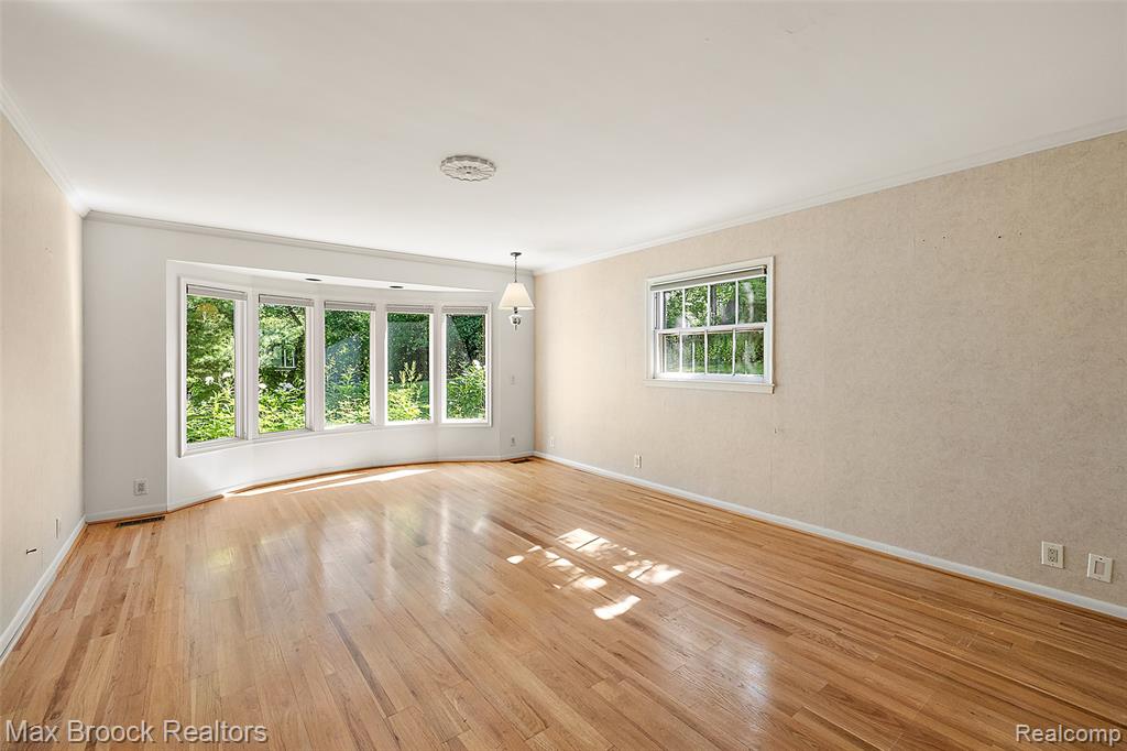 674 Rudgate Road, Bloomfield Hills, MI 48304 — Photo 11